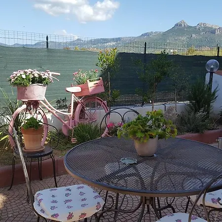 Bed & Breakfast Il Cortiletto Lotzorai